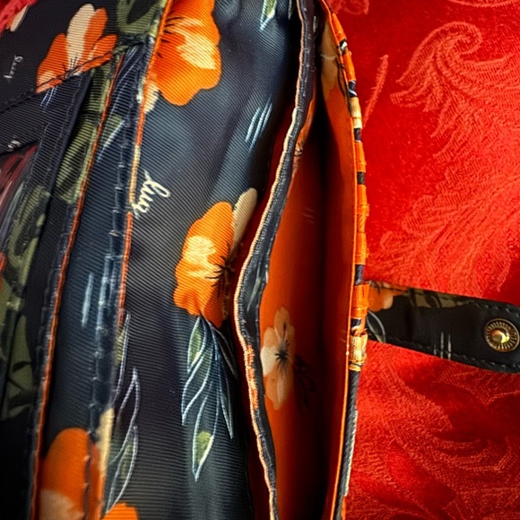 LUG TRAM  Women’s Wallet Florals 7”x3.5” Good Condition - Picture 9 of 12